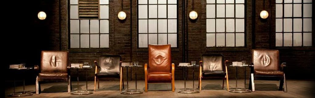 What Dragons Den Teaches Us About Business, Pitching and Investment - image- Dragons Den empty chairs and studio